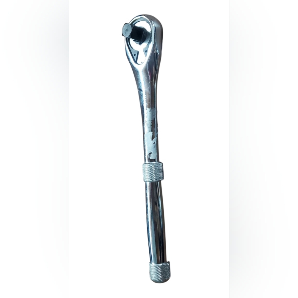 Silver Wrench - Picture 5 of 10
